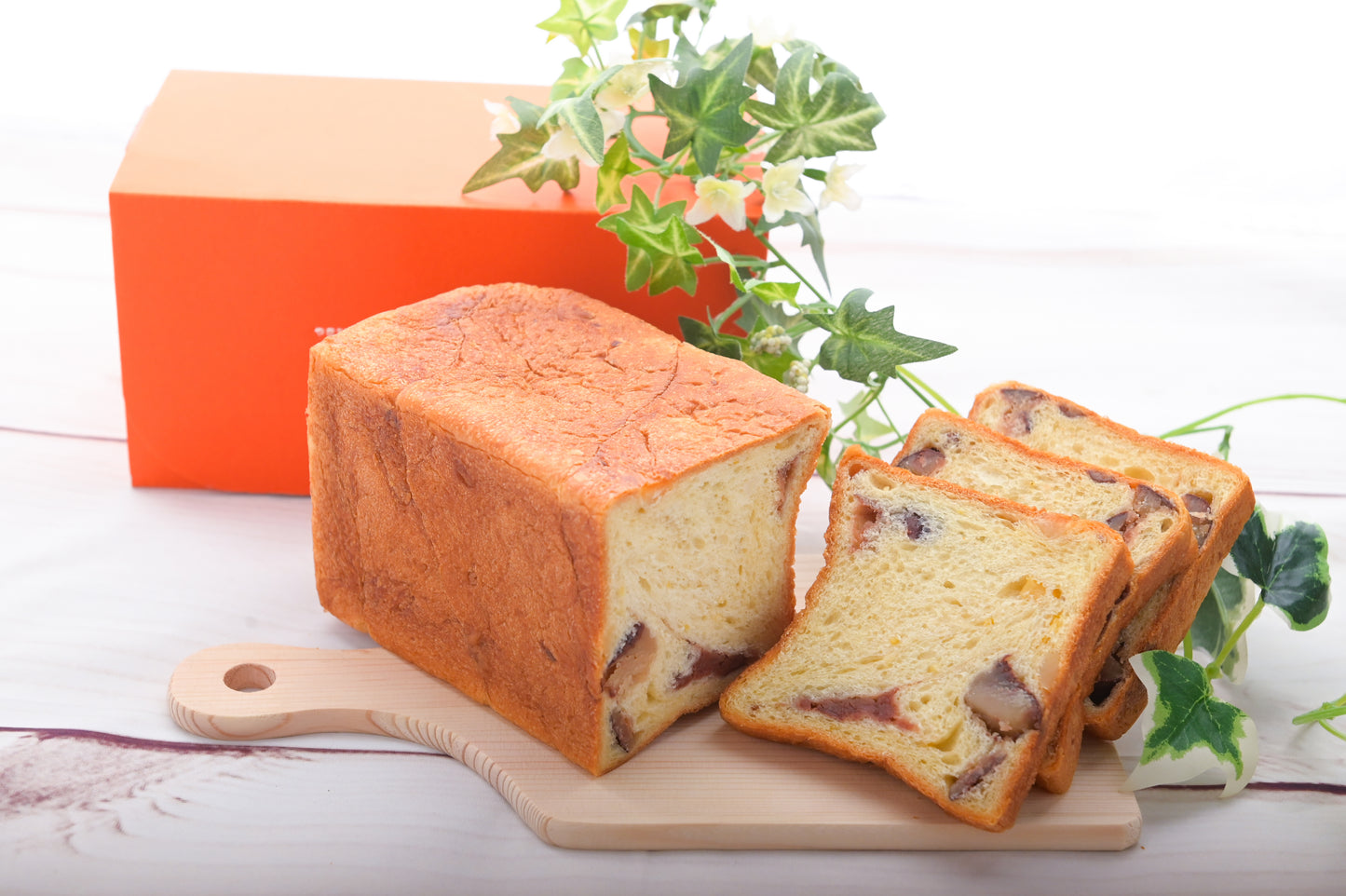 【今年も発売】栗たっぷり食パン1本